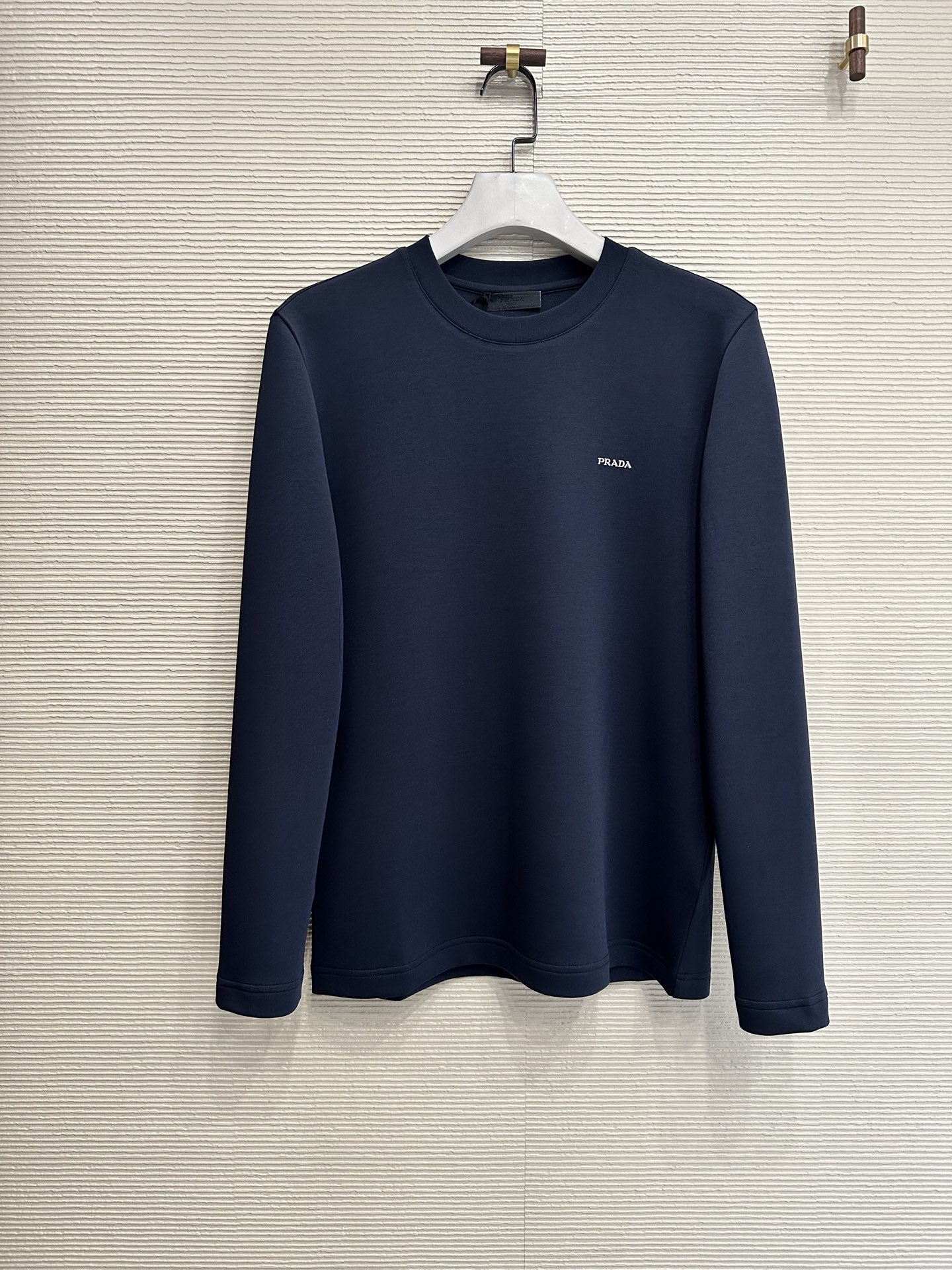 定番人気！2027 プラダ 新作 長袖Tシャツ コピー 3色