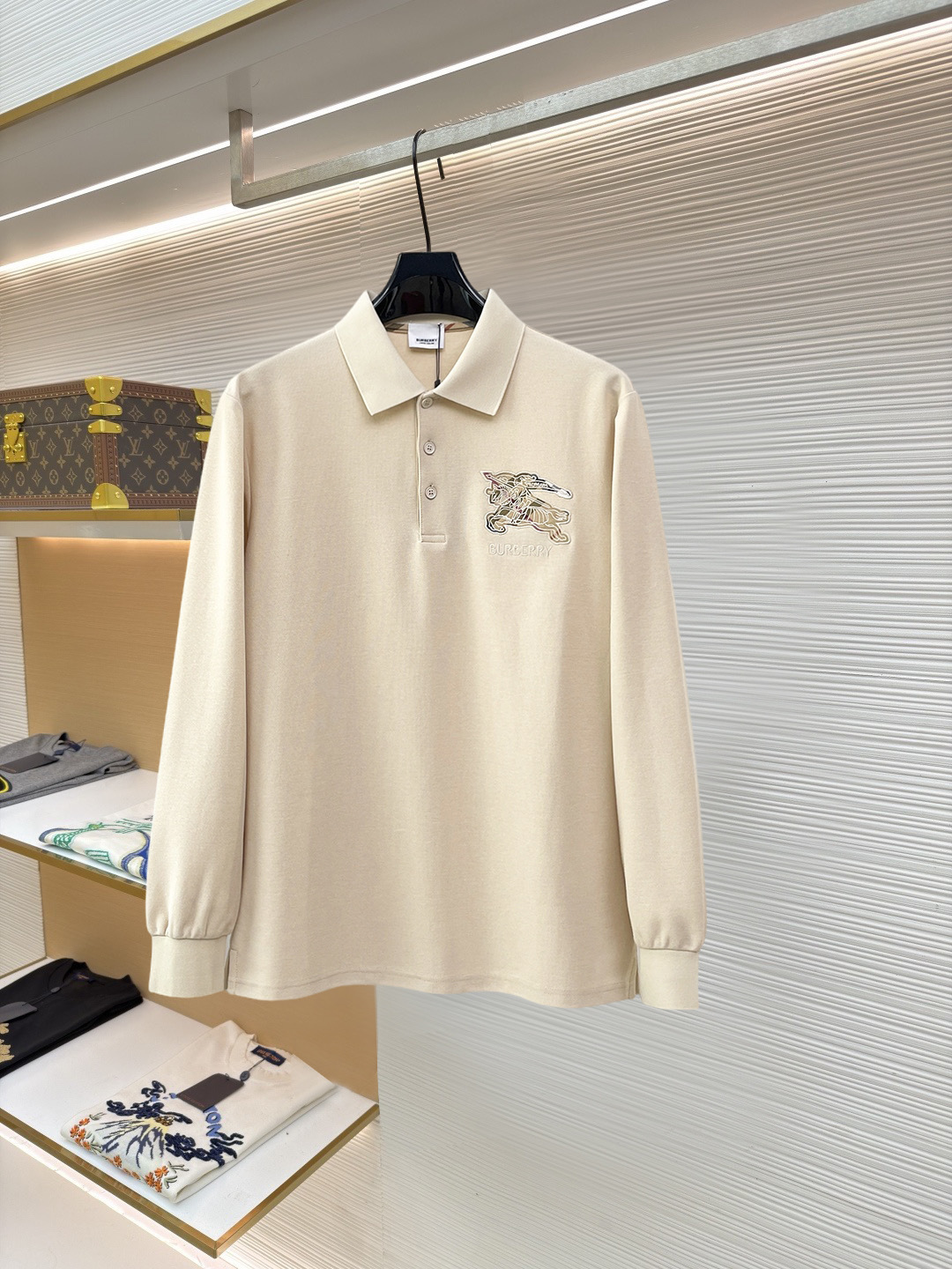 人気No1★ 2027 バーバリー 新作 長袖Tシャツ コピー