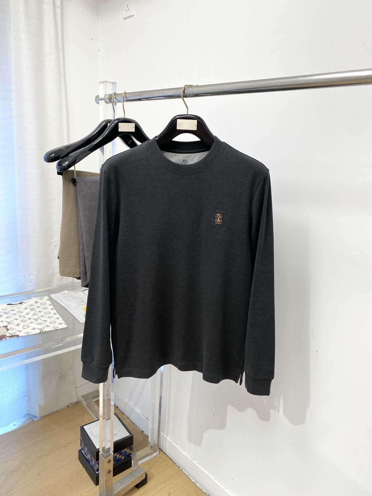 高品質 2027 バーバリー 新作 長袖Tシャツ 偽物