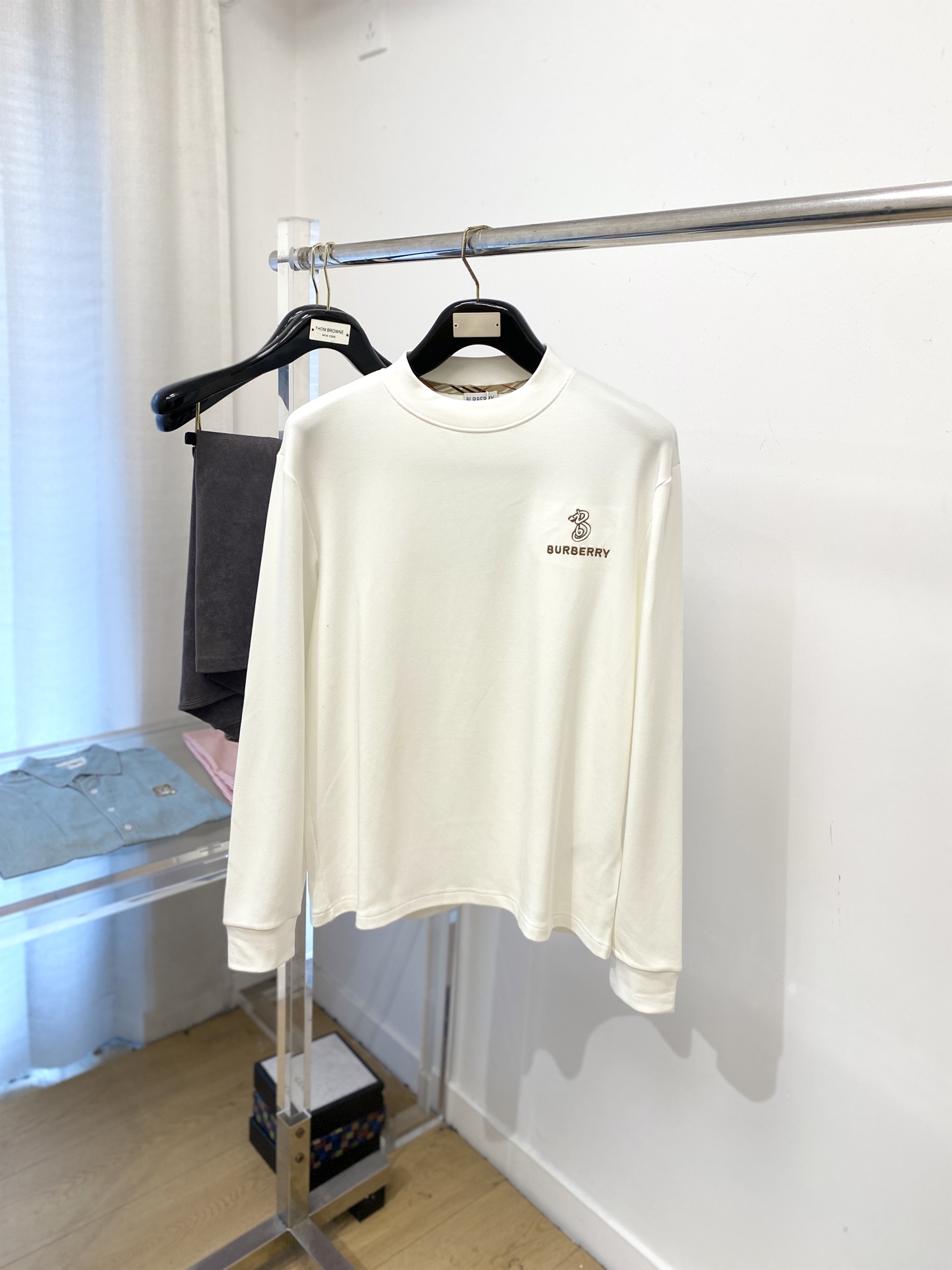 最安値挑戦 2027 バーバリー 新作 長袖Tシャツ コピー