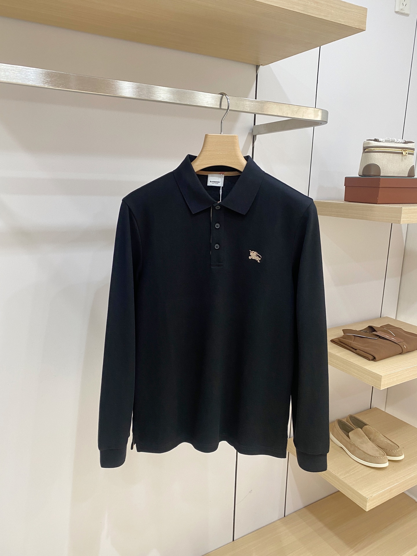 世界中で大人気♪ 2027 バーバリー 新作 長袖Tシャツ コピー 2色