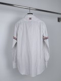 使い勝手良し 2027 トム·ブラウン 新作 シャツ 偽物