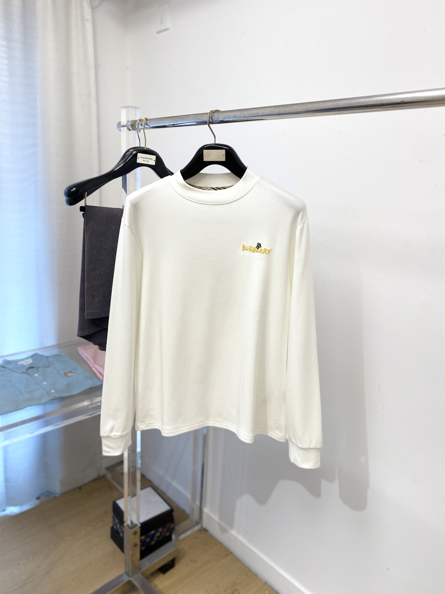 完売前に！2027 バーバリー 新作 長袖Tシャツ 偽物