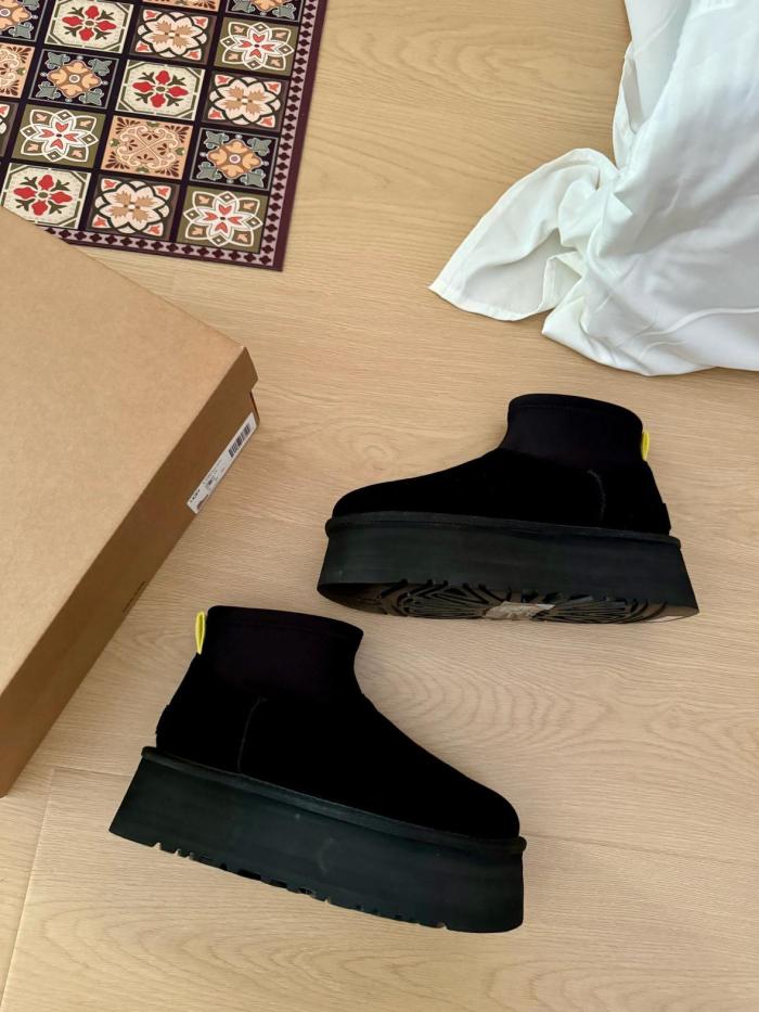 UGG Classic Mini Dipper Boot Black Yellow (Women's)