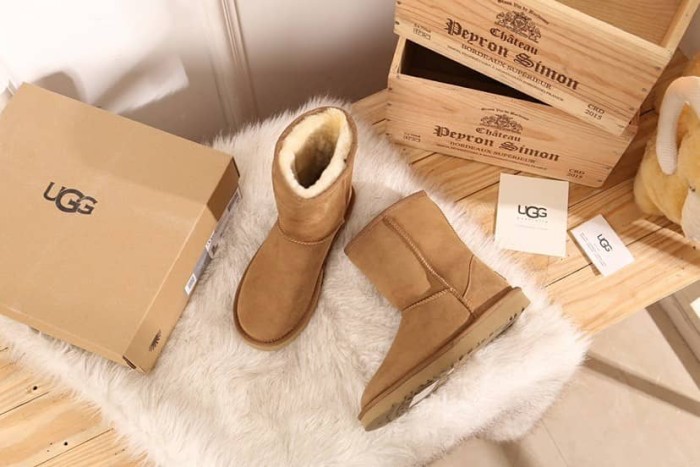 UGG Classic Short II Boot Chestnut (Women's)