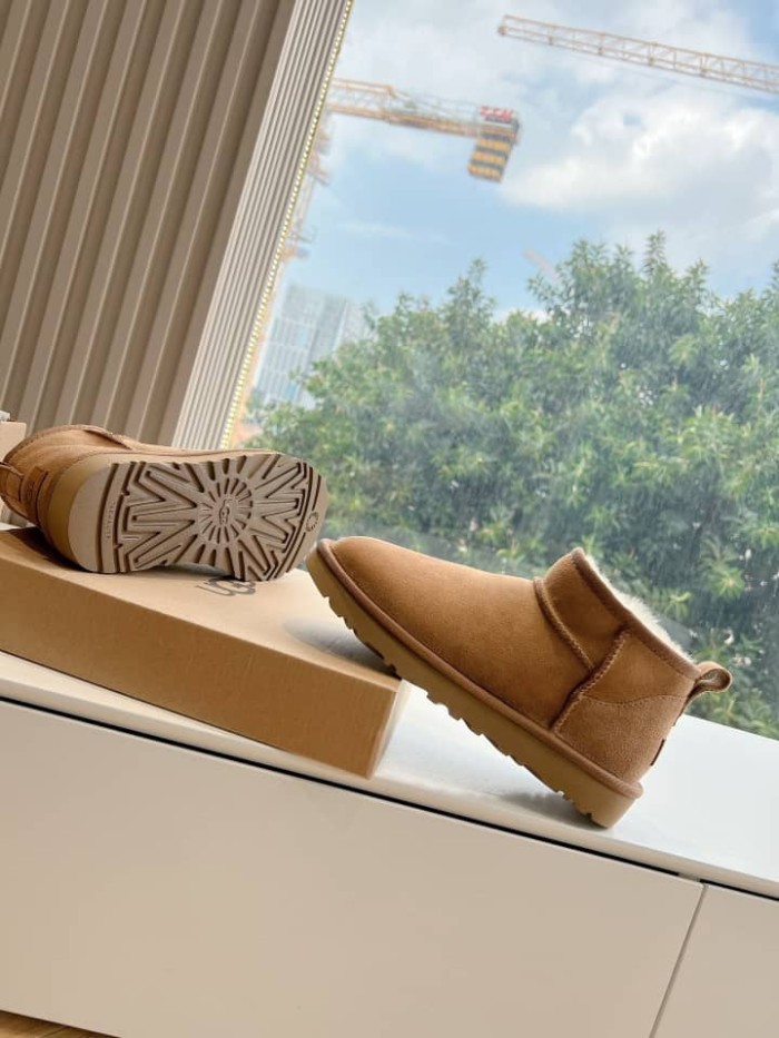 UGG Classic Ultra Mini Boot Chestnut