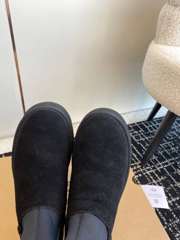 UGG Classic Dipper Boot Black (Women's)