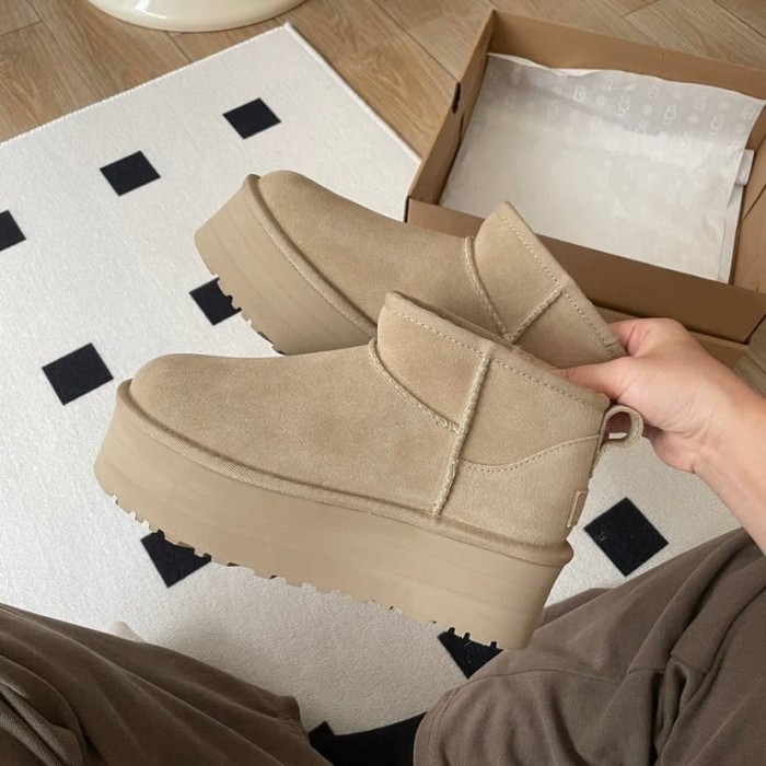 UGG Classic Ultra Mini Platform Boot Driftwood (Women's)