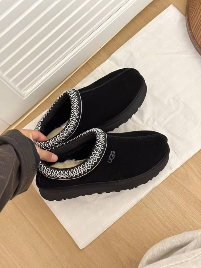 UGG Tasman Slipper Black (Women's)