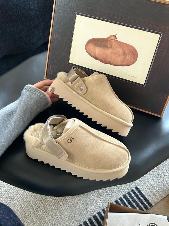 UGG Lanah Clog Chestnut Women's Sand