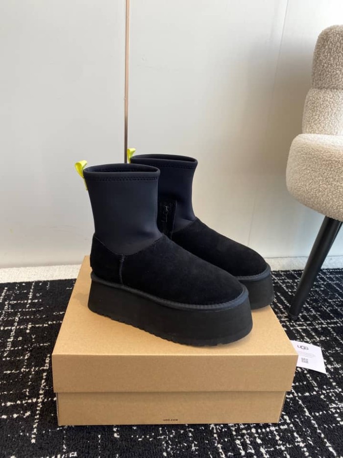 UGG Classic Dipper Boot Black (Women's)
