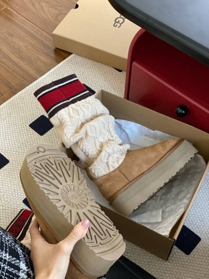 UGG Classic Sweater Letter Boot Chestnut (Women's)