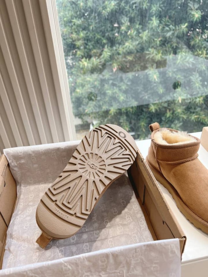 UGG Classic Ultra Mini Boot Chestnut