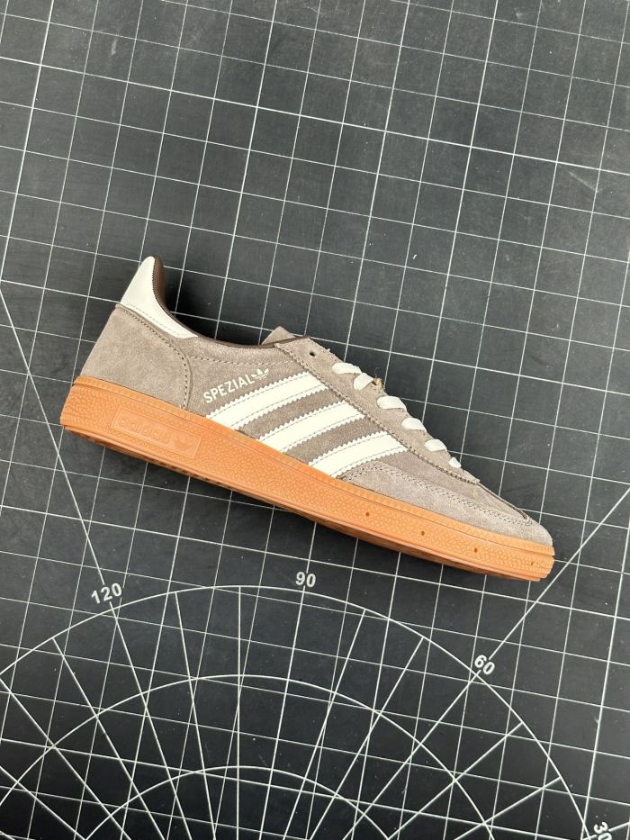 adidas Handball Spezial Earth Strata Gum