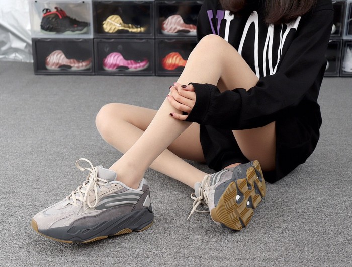 Adidas Yeezy Boost 700 V2 Tephra