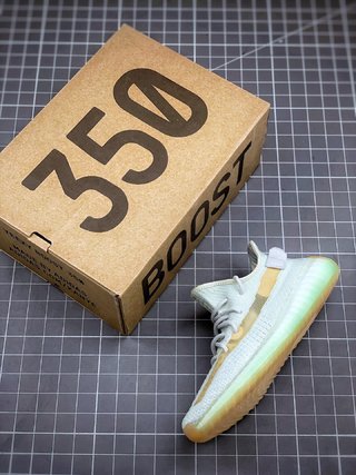 adidas Yeezy Boost 350 V2 Hyperspace