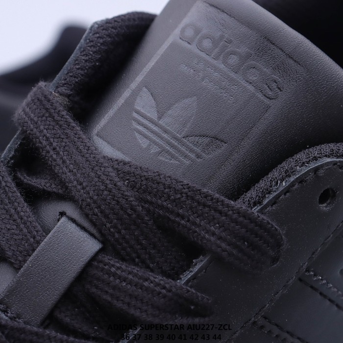 adidas Superstar All Black