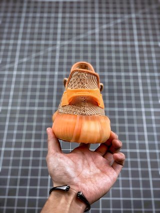 adidas Yeezy Boost 350 V2 Clay