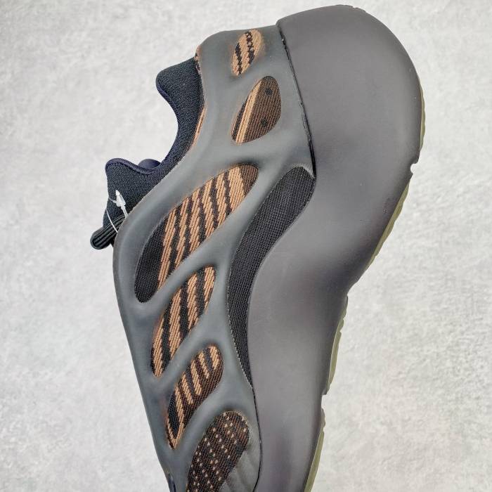 Adidas Yeezy 700 V3 Clay Brown