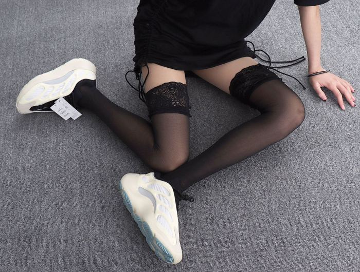 Adidas Yeezy 700 V3 Azael