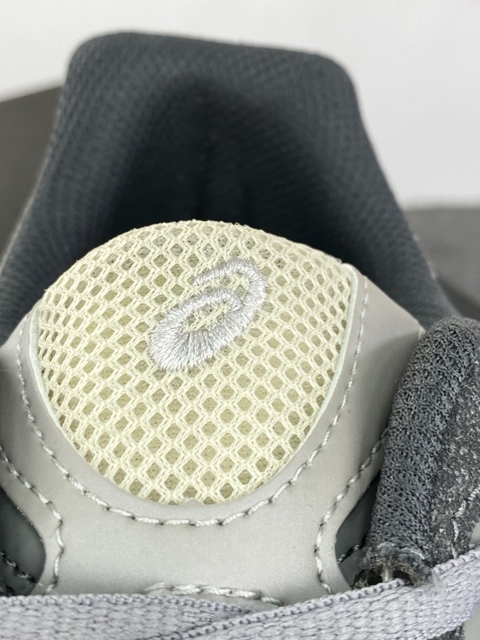 ASICS Gel-NYC Oatmeal Obsidian Grey