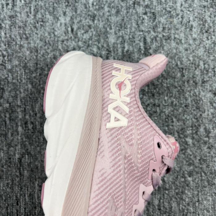 Hoka One One Clifton 9 Peach Whip (Women's)