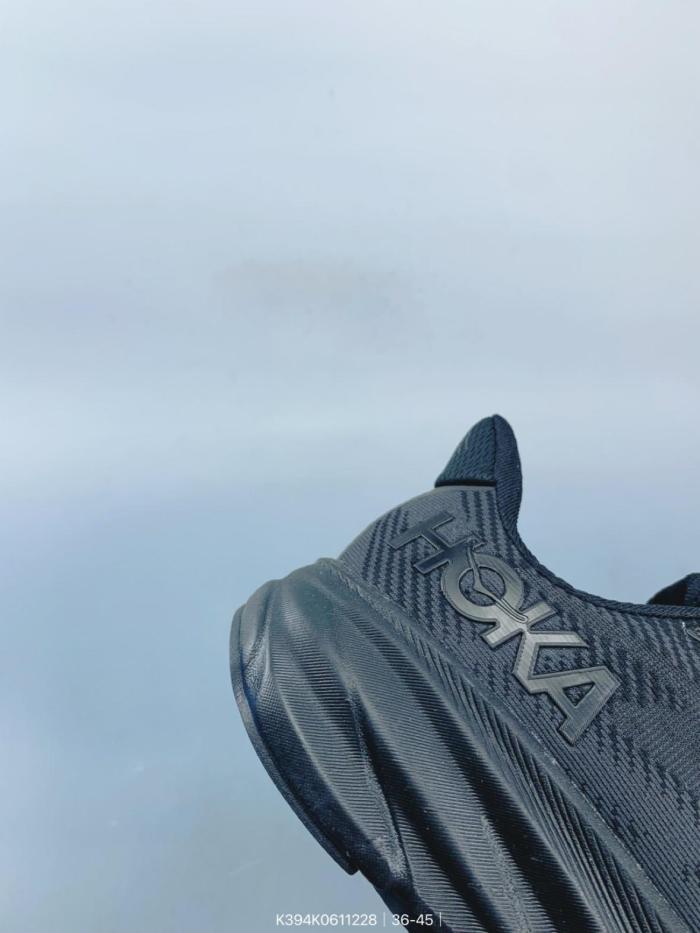 Hoka One One Clifton 9 Triple Black