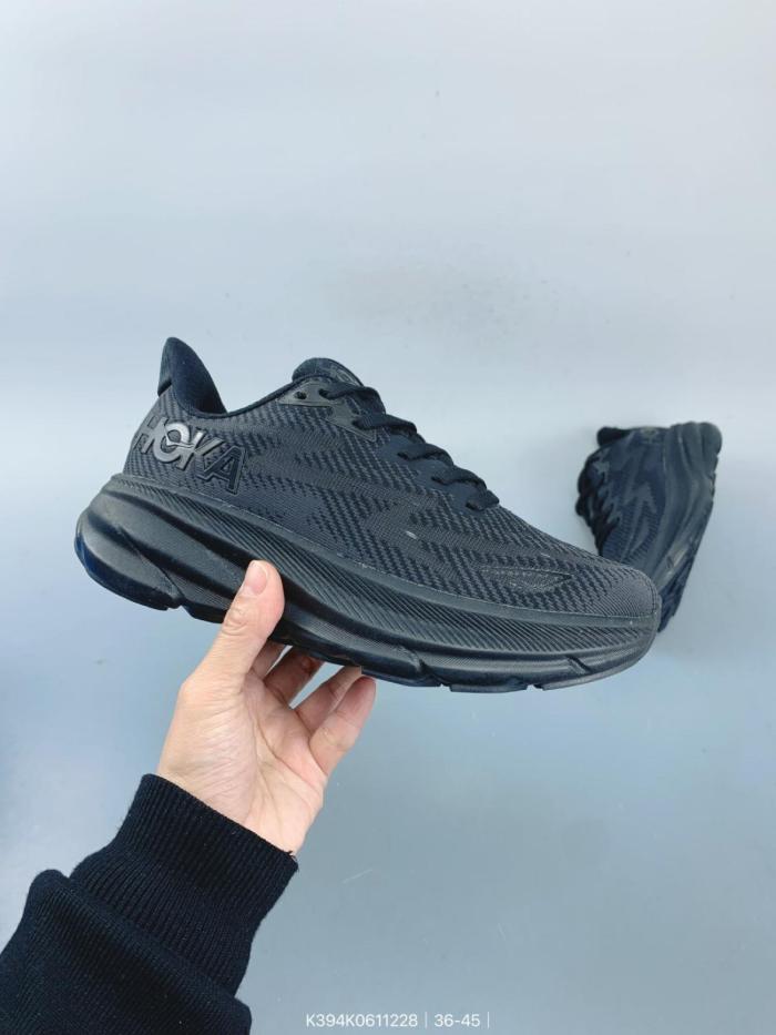 Hoka One One Clifton 9 Triple Black