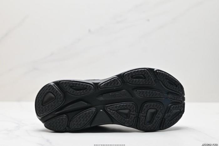 Hoka One One Bondi 8 Triple Black