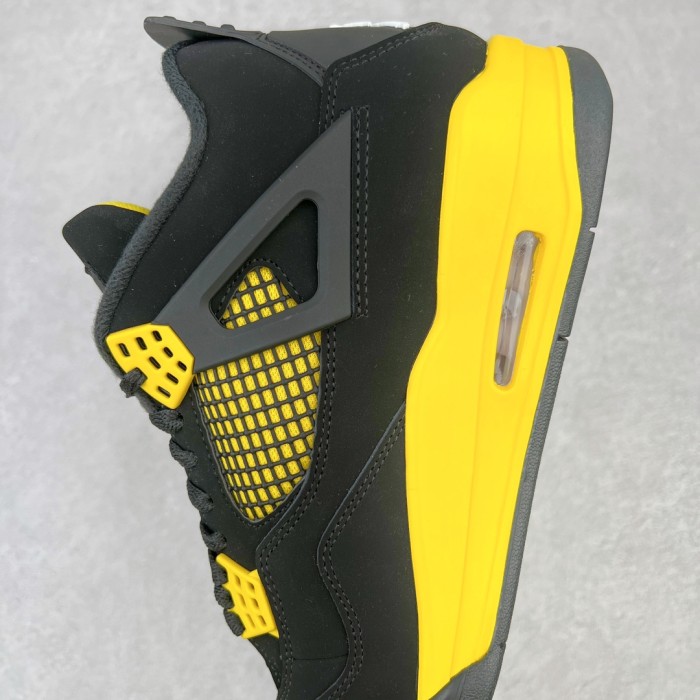 Jordan 4 Retro Thunder (2023)