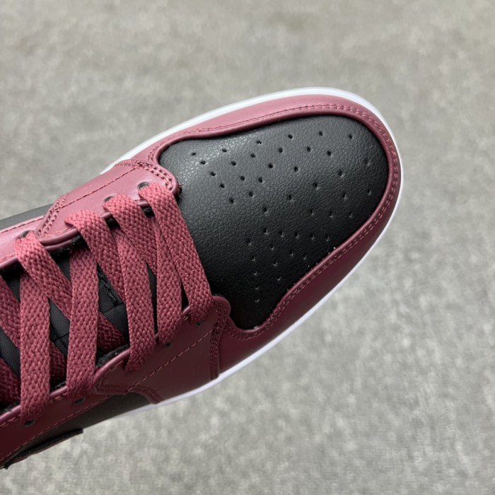 Jordan 1 Low Black Dark Beetroot (W)