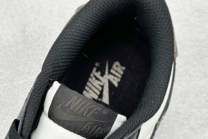 Jordan 1 Retro Low OG Mocha