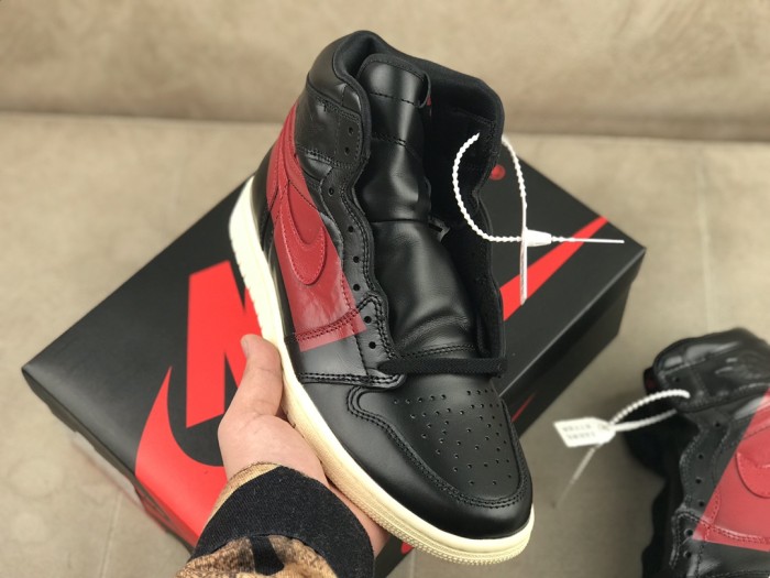 Jordan 1 Retro High OG Defiant Couture