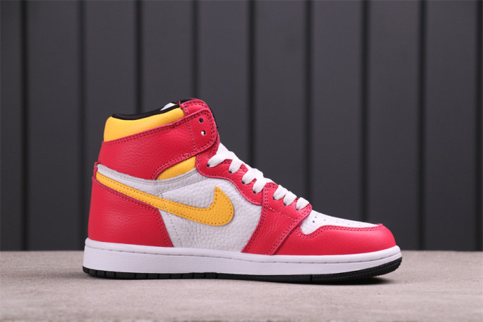 Jordan 1 Retro High OG Light Fusion Red