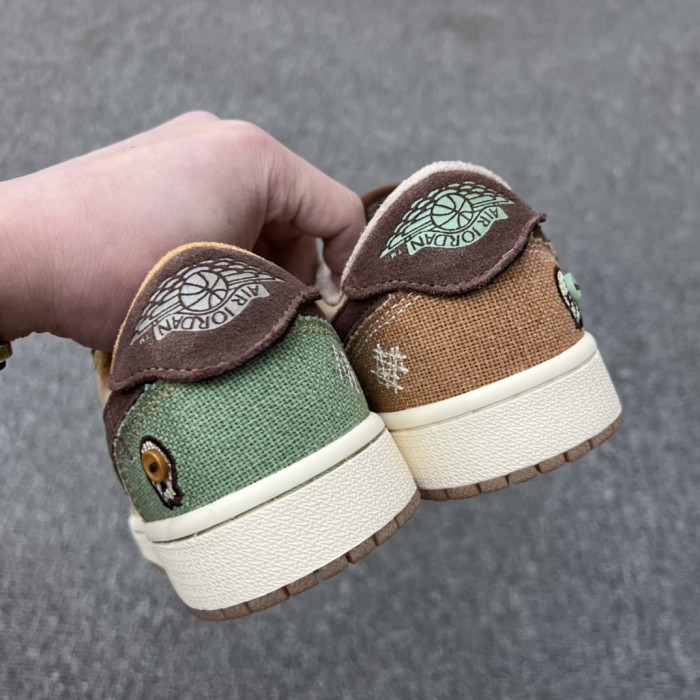 Jordan 1 Retro Low OG Zion Williamson Voodoo