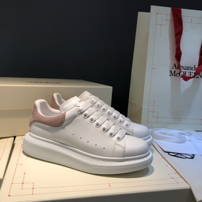 Alexander McQueen Stylish Skateboarding Shoes Women's White Pink