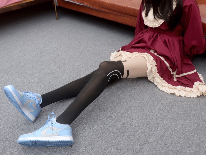 Jordan 1 Low University Blue Grey (W)