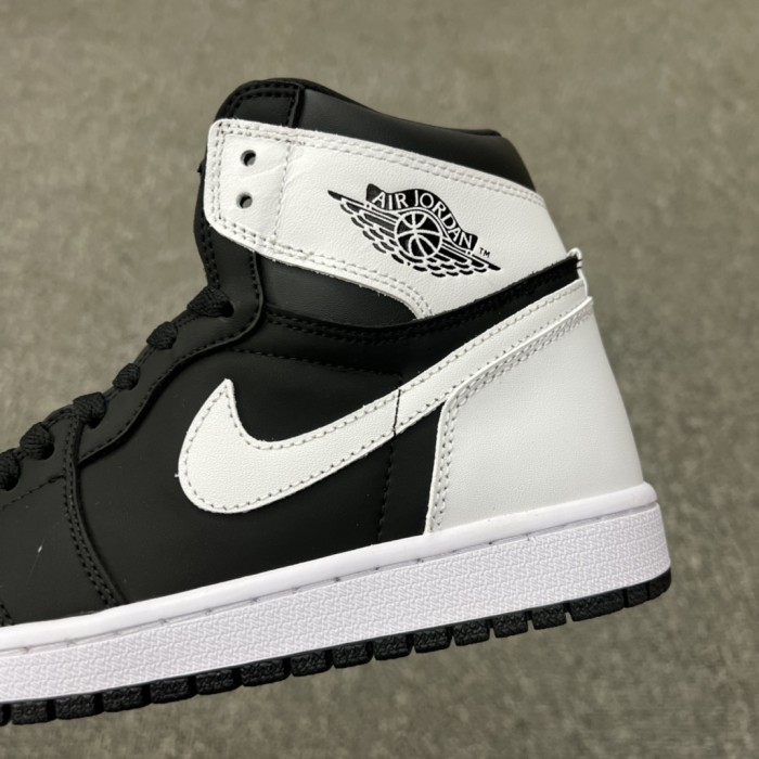 Jordan 1 Retro High OG Black White