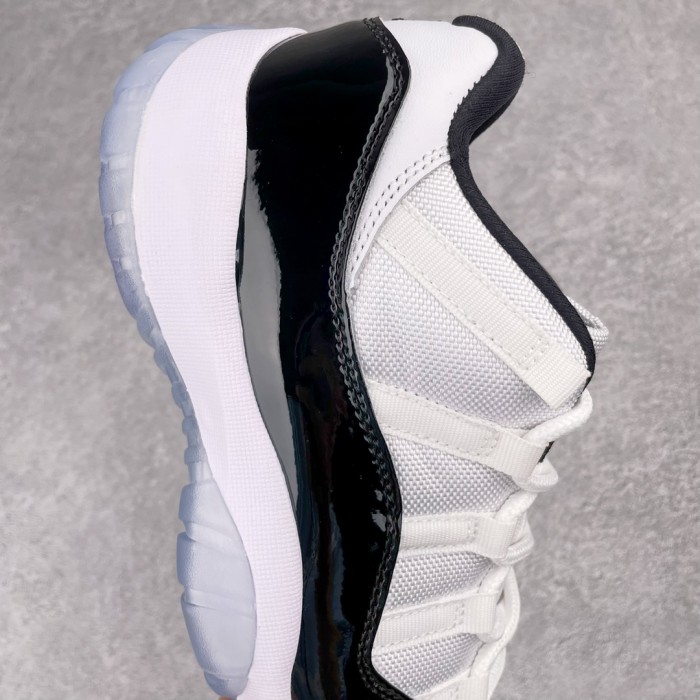 Jordan 11 Retro Low Concord