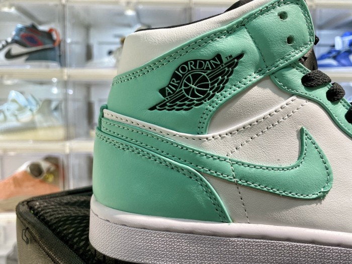 Jordan 1 Mid Tropical Twist Igloo