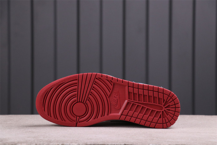 Jordan 1 Retro High Fearless UNC Chicigo