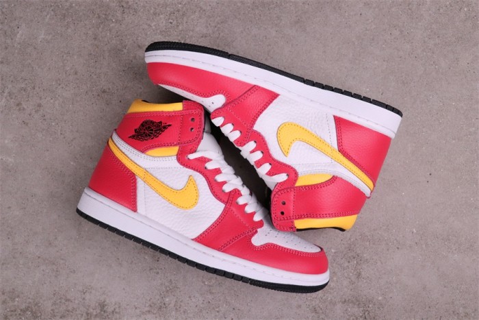 Jordan 1 Retro High OG Light Fusion Red