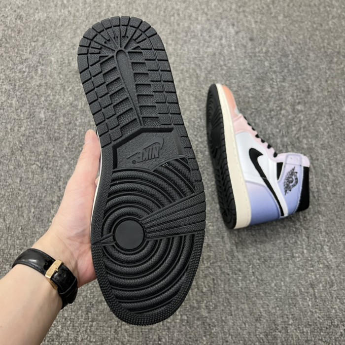 Jordan 1 Retro High OG Skyline