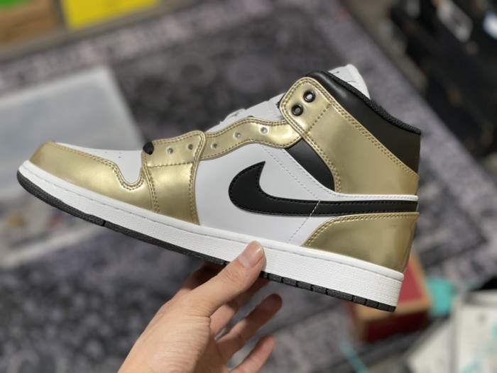 Jordan 1 Mid Metallic Gold Black White