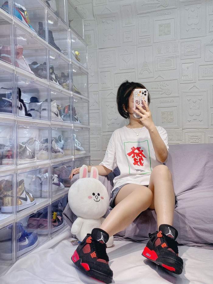 Jordan 4 Retro Red Thunder