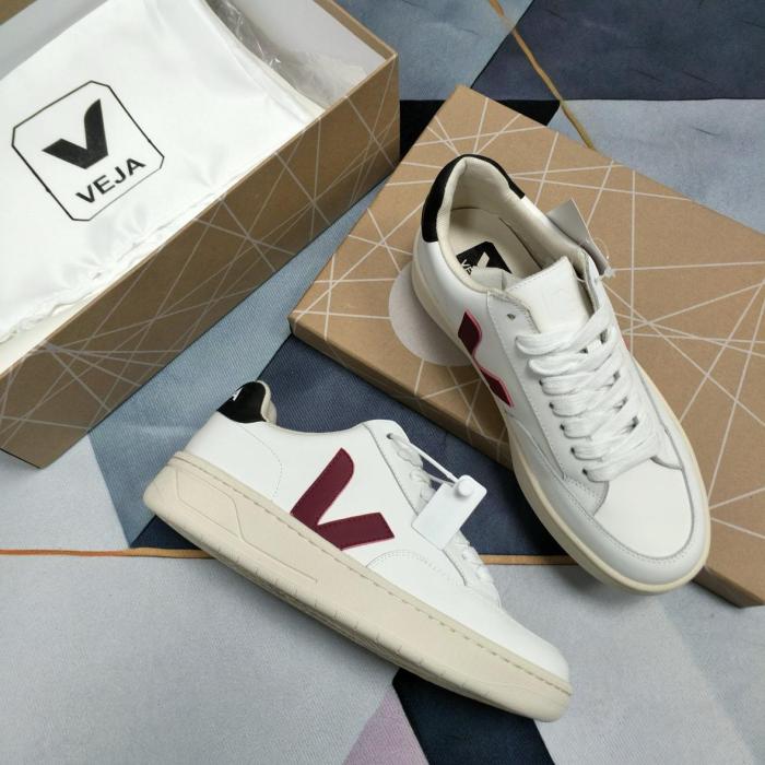 Veja V-12 Leather White Marsala Nautica