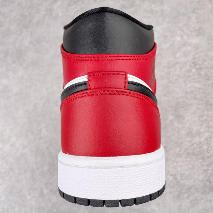 Jordan 1 Mid Chicago Toe