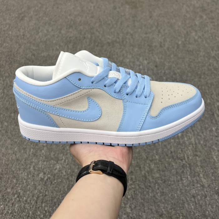 Jordan 1 Low University Blue Grey (W)