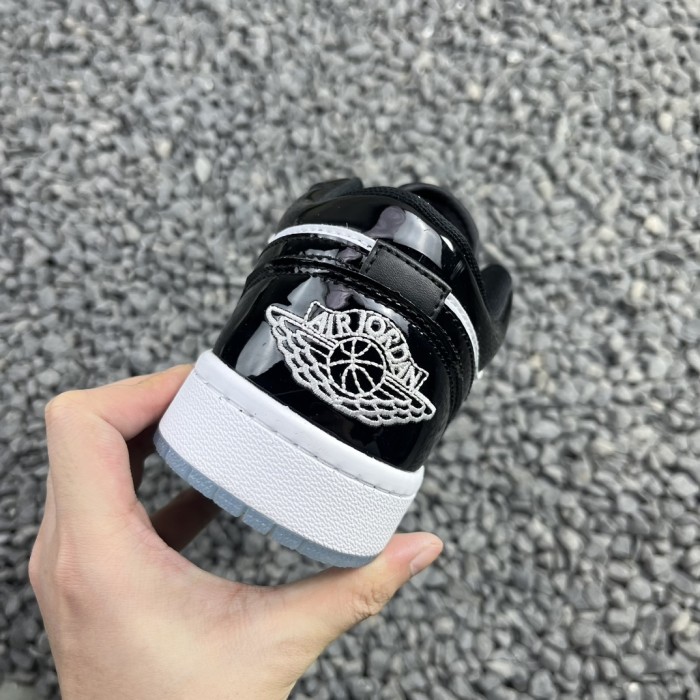 Jordan 1 Low SE Concord