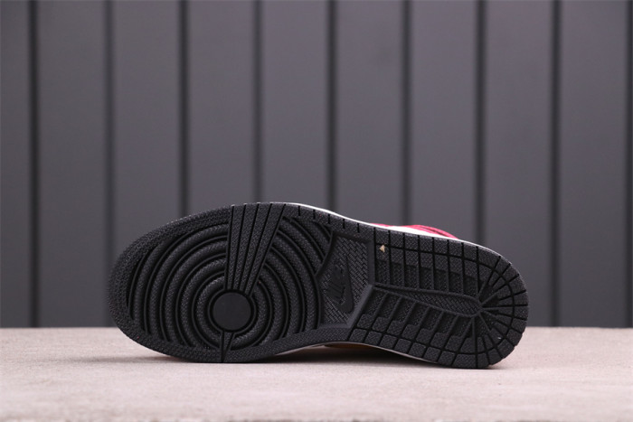 Jordan 1 Retro High OG Light Fusion Red